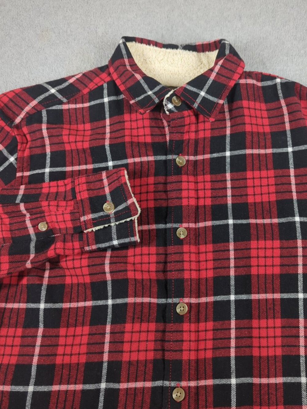Hudson & Barrow Mountain Flannel Men's Medium Red Plaid Long Sleeve Button Up
